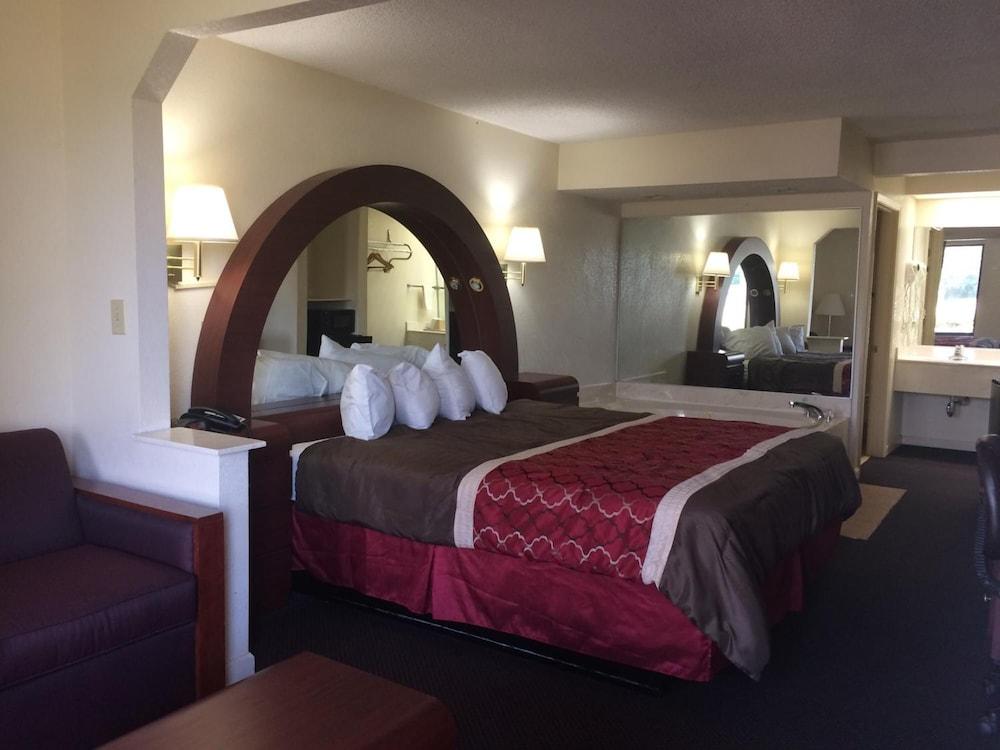 Luxury Inn & Suites Selma Eksteriør bilde